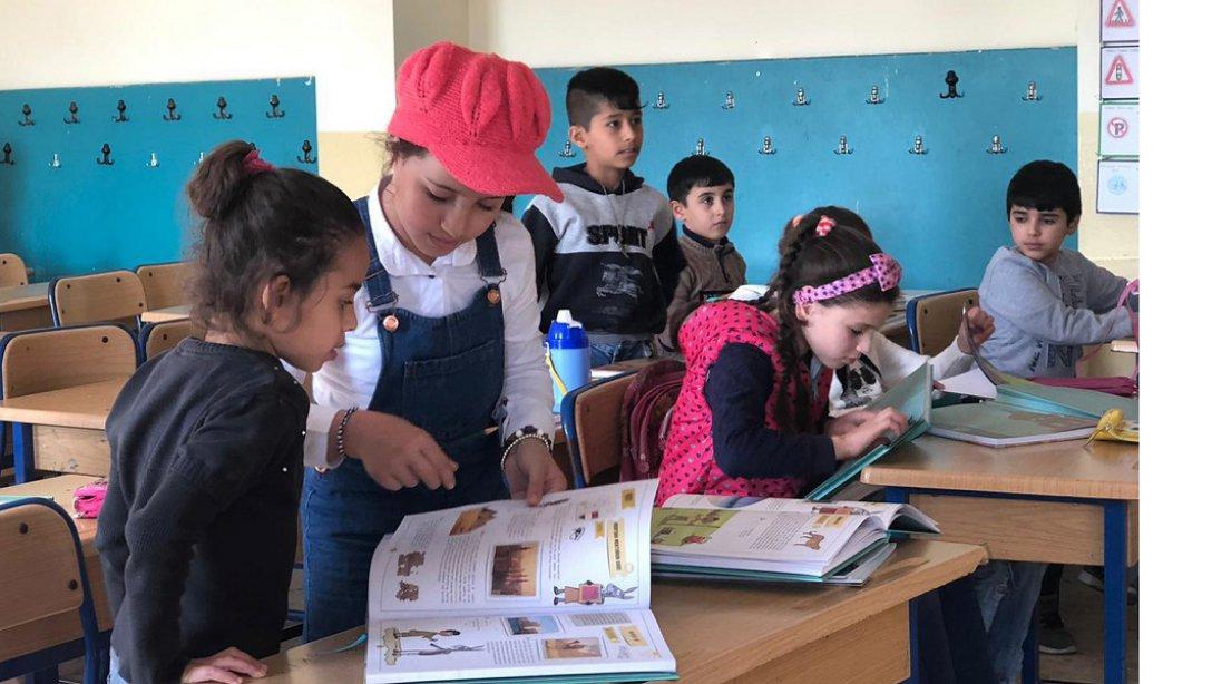 Yabancı Uyruklu Öğrencilere Türkçe Okuma-Yazma Eğitimi