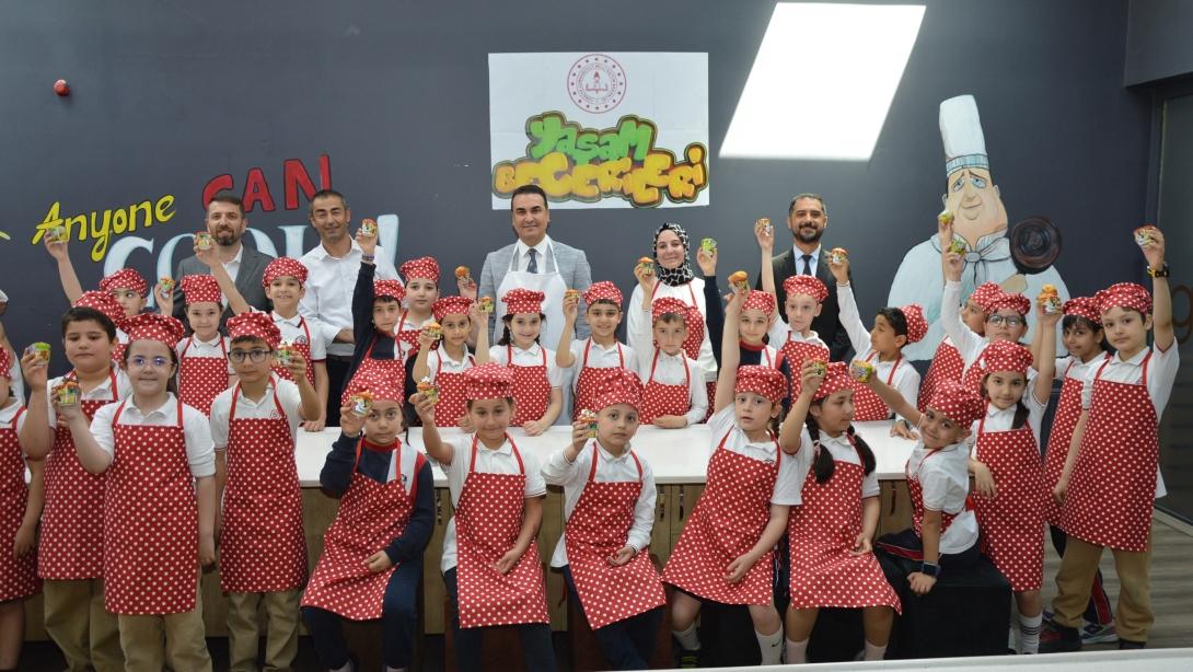 ESENYURT'A YEDİ YAŞAM BECERİ ATÖLYESİ DAHA AÇILDI